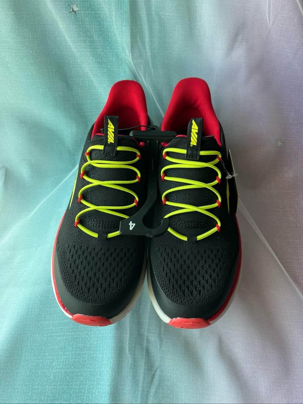 NWT Avia Coil On 2.0 Boys Size 4 Sneakers Color Black-Easy On/off